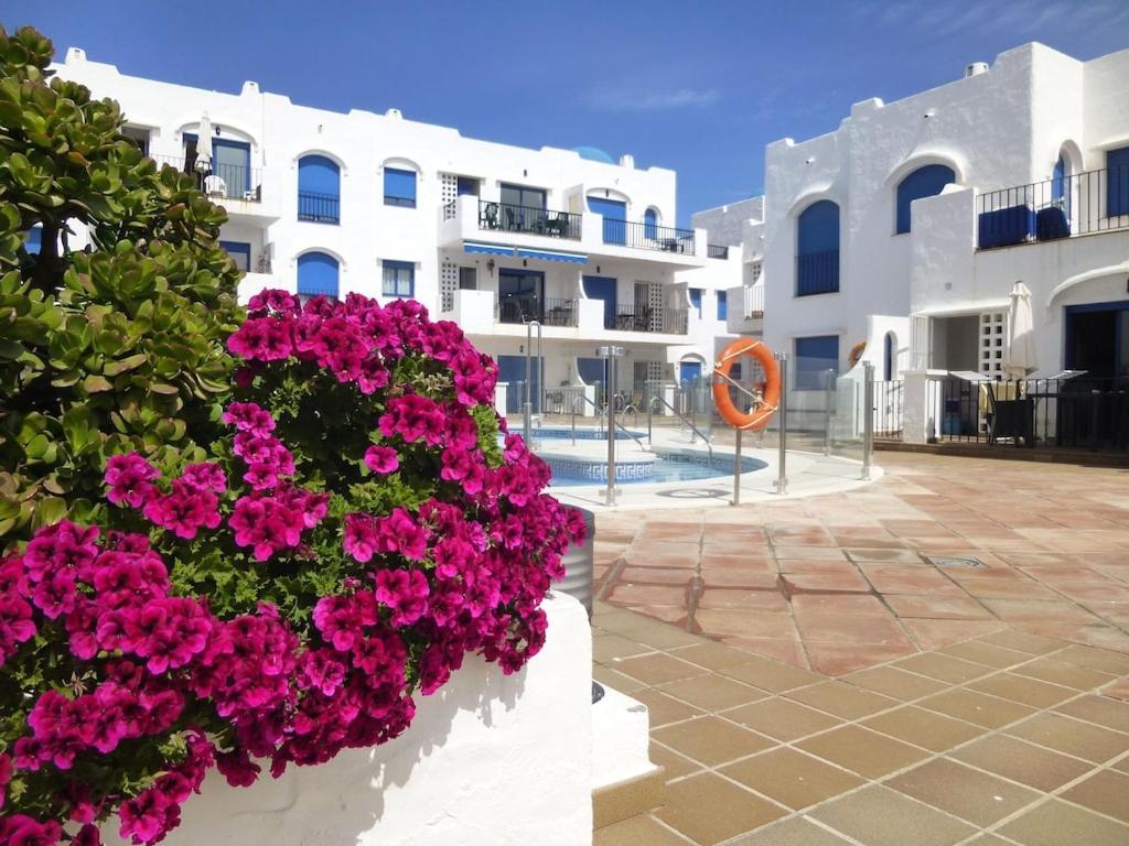 28 Mikonos Playa In Puerto De La Duquesa 2 Bed 2 Bath Apartment Ideally Located To The Beach & Marina Castillo de Sabinillas Exterior foto